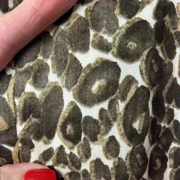 LOFT Leopard Print Pencil Skirt Size 6 Brown, Tan & Cream - Picture 2 of 7